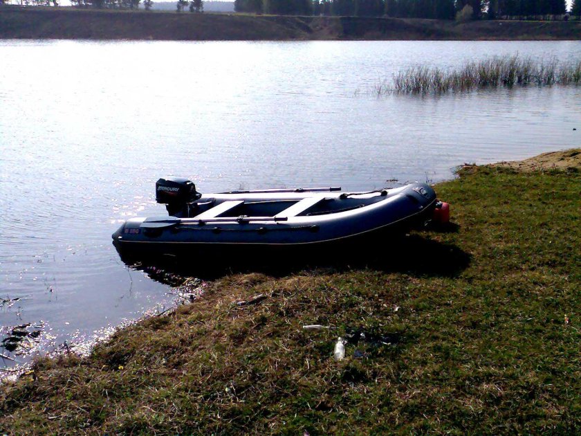 Лодка Кайман n330