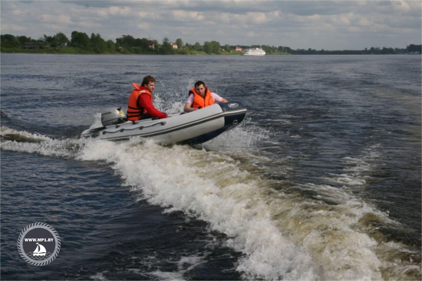 Лодка Кайман n 360