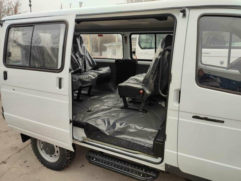 ГАЗ-2752 «Соболь» (фургон Комби)