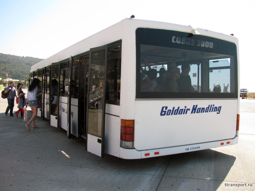 Автобус перронный "Cobus 2700s"