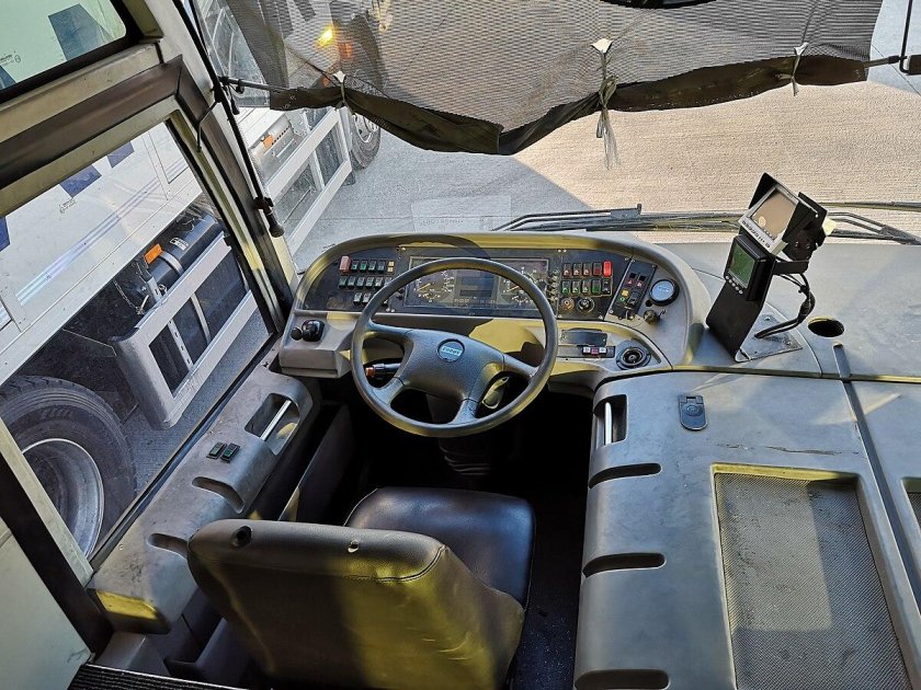 Кобус 3000 кабина