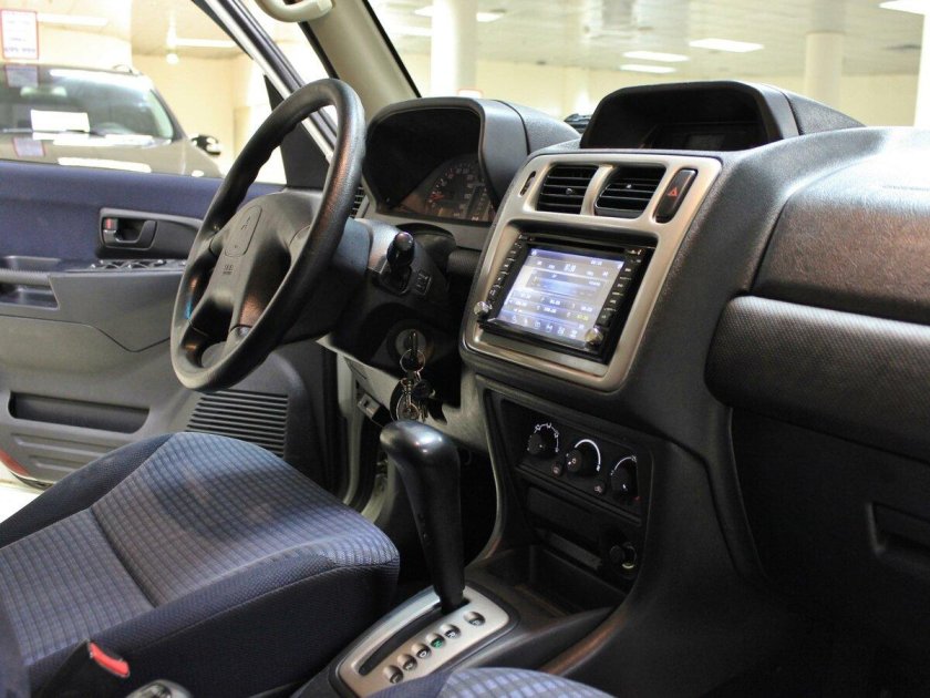 Митсубиси Паджеро 4 салон