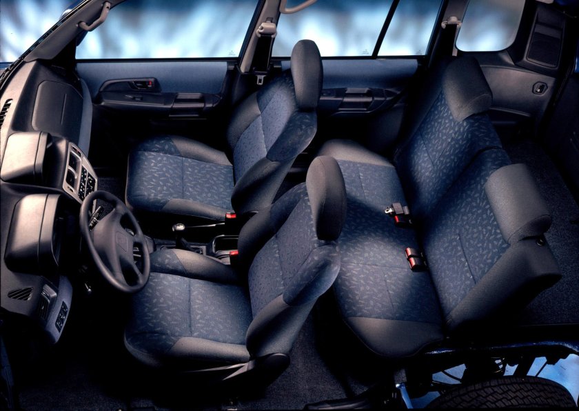 Митсубиси Паджеро Пинин салон
