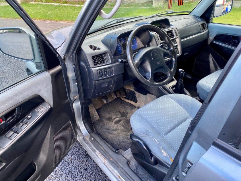 Mitsubishi Pajero Pinin салон