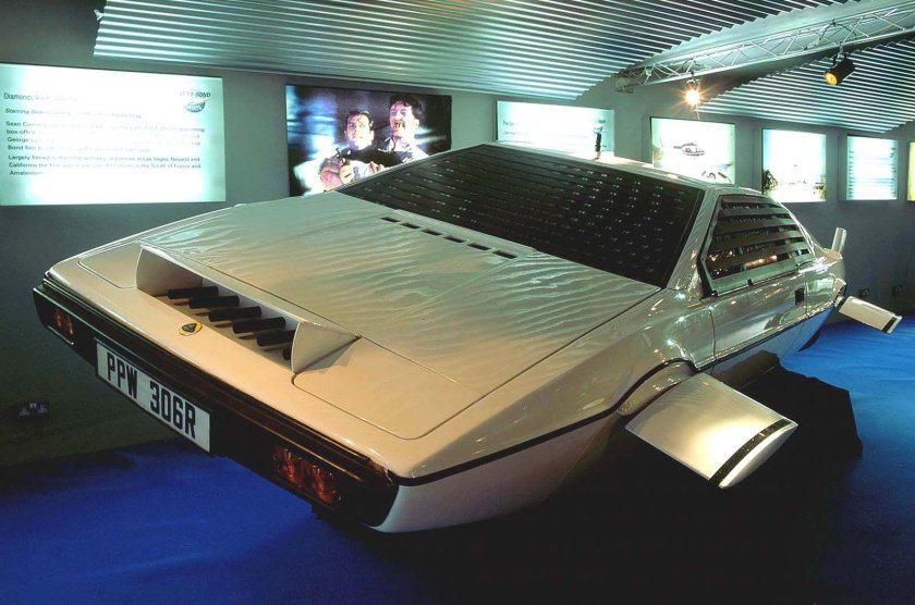 Lotus Esprit s1 Джеймса Бонда