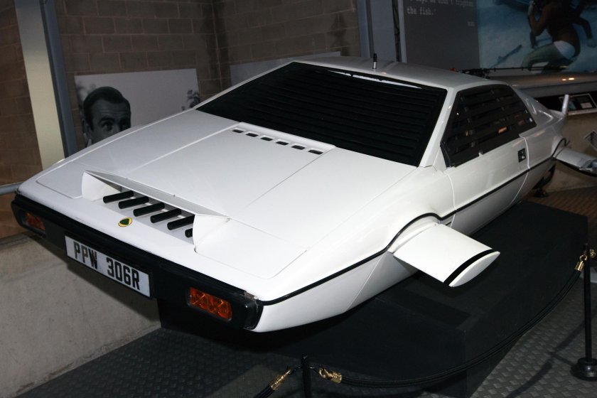 Lotus Esprit амфибия