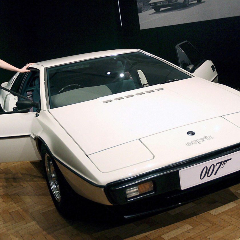 Lotus Esprit 1976 Джеймса Бонда амфибия