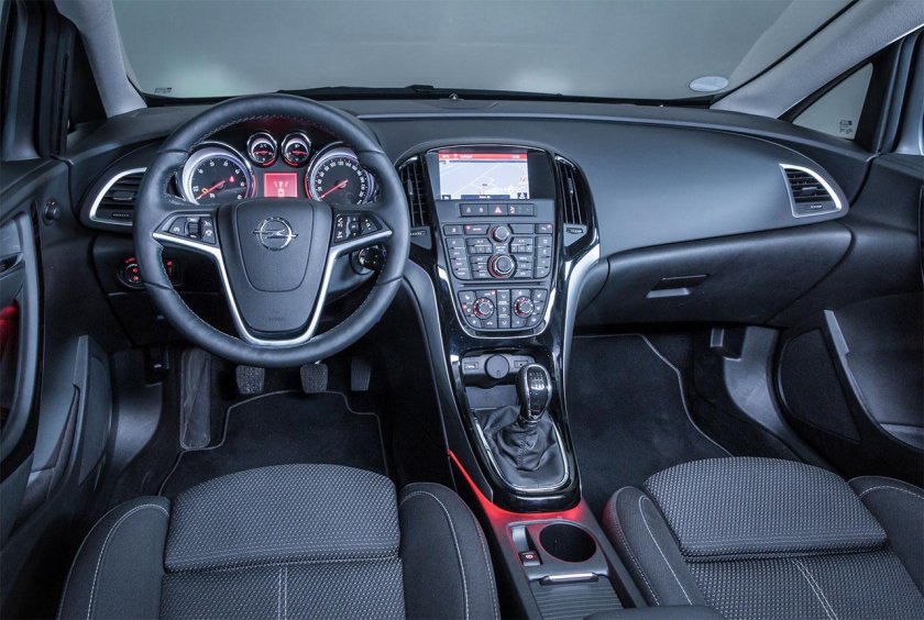 Opel Astra 2014 салон