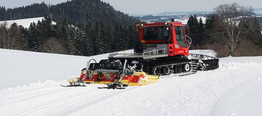 Ратрак Pisten Bully 100