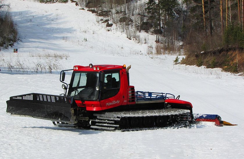 Ратрак Pisten Bully