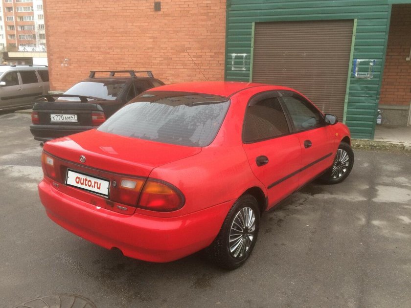 Мазда 323 седан 1994