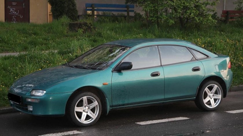 Mazda 323f
