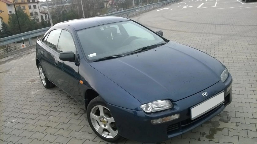 Mazda 323f 98