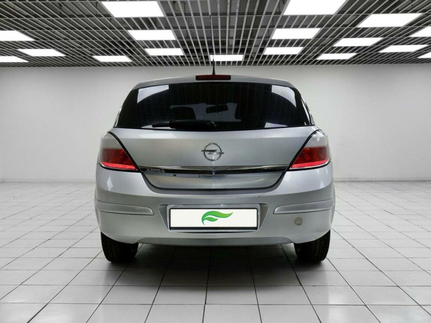 Opel Astra робот