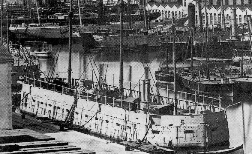 Плавучая батарея Девастасьон Франция 1855