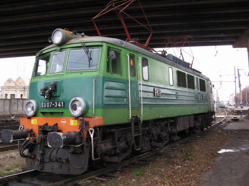 Eu07 электровоз