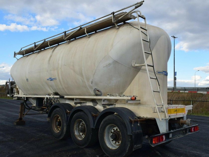 Полуприцеп-цементовоз 914230