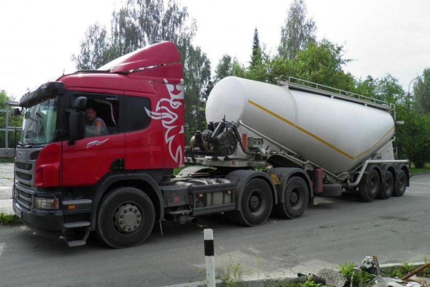 Цементовоз Ивеко