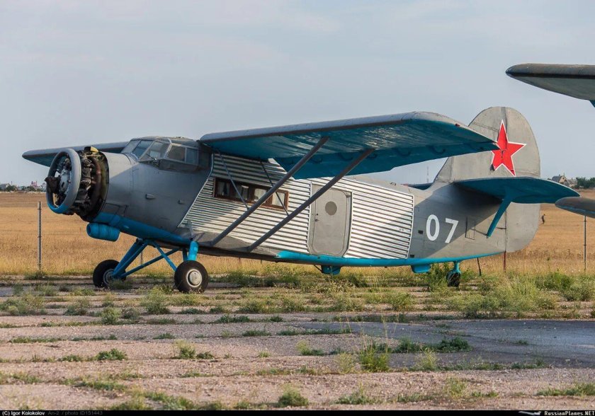 Самолёт моноплан АН-2