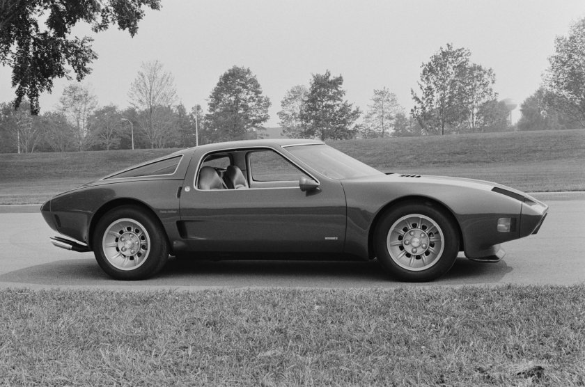 Chevrolet Corvette среднемоторный