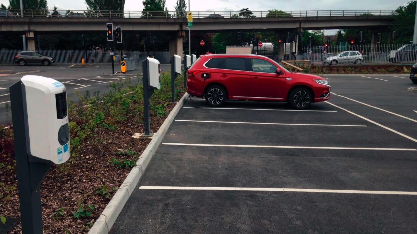 Зарядные станции для электромобилей