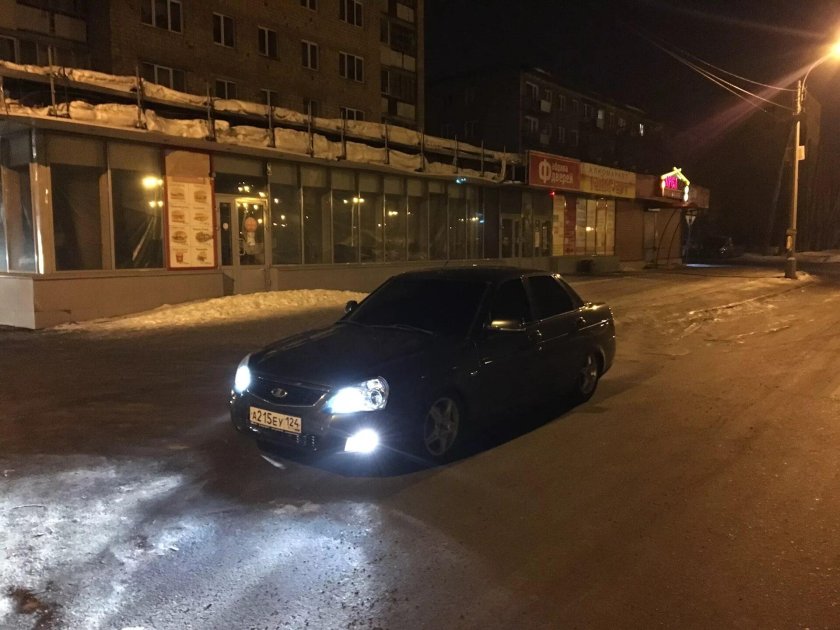 Приора 2 ночью