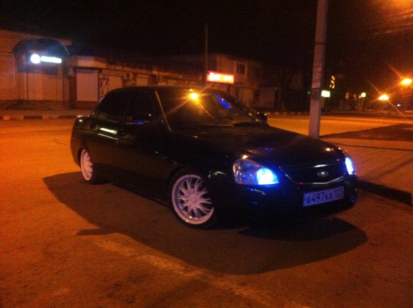 Черная Приора седан