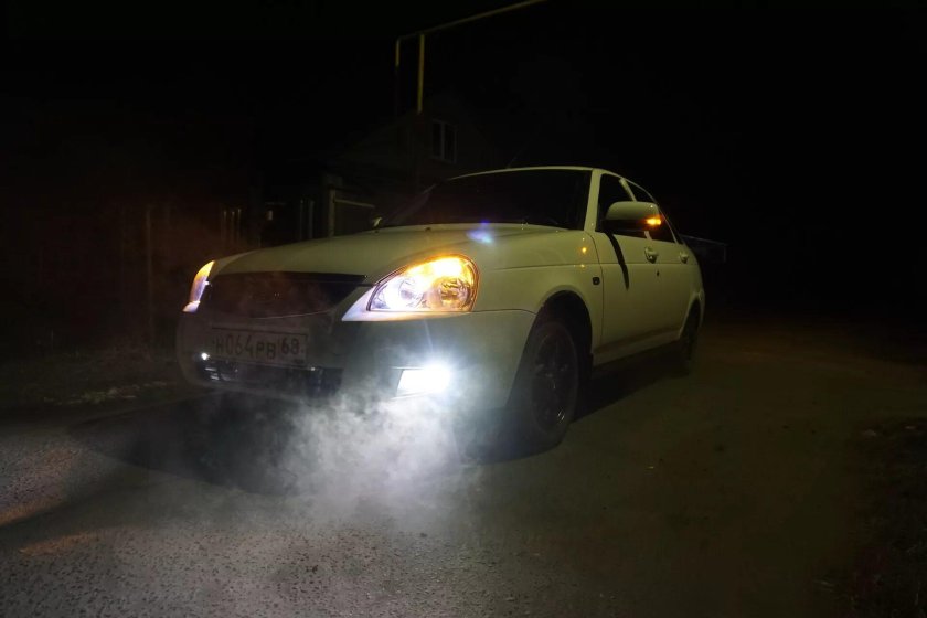 Лада Приора 2 ночью