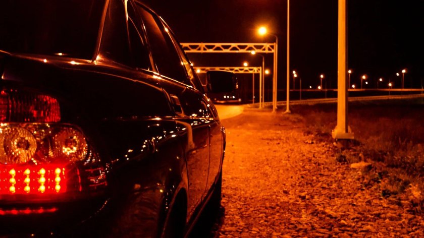 Лада Приора ночью