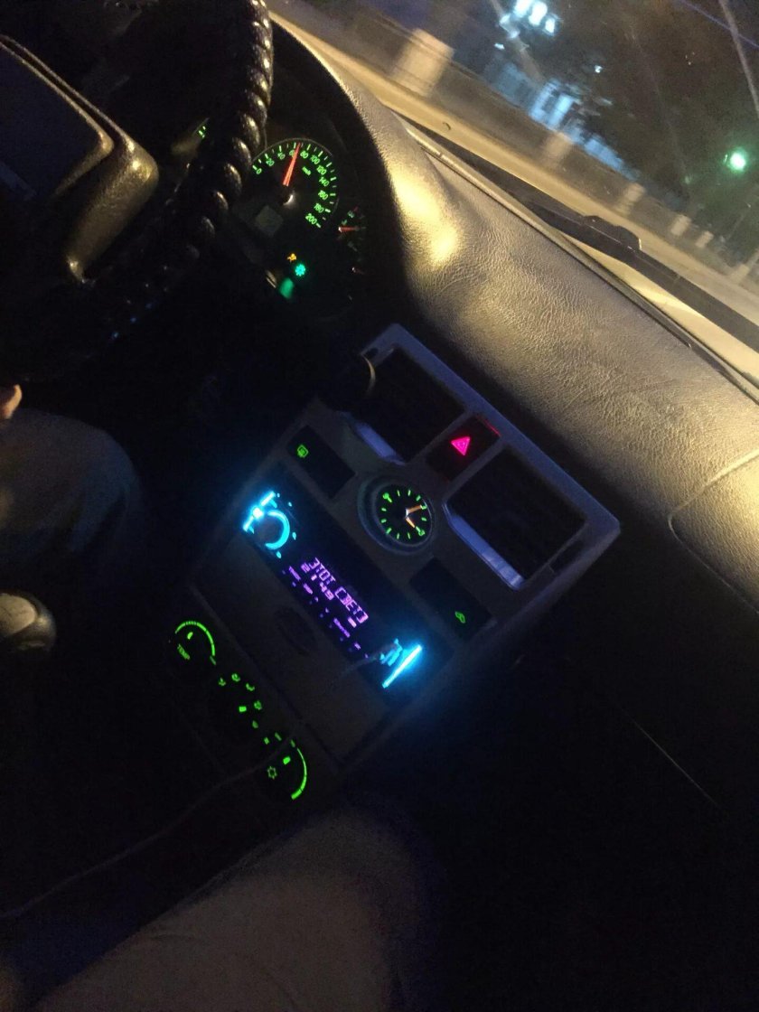 Приора 2 салон ночью