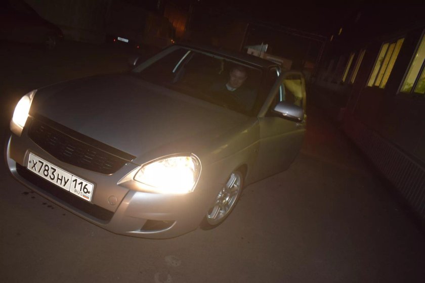 Приора ночью без белая 26 регион