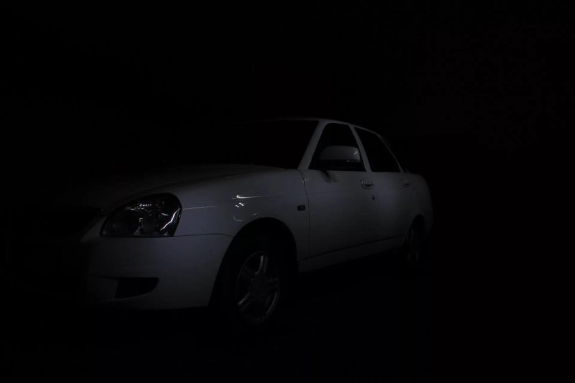 Белая Приора седан