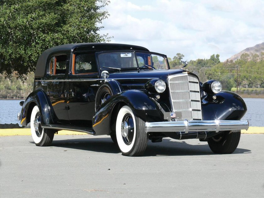 Cadillac 1935