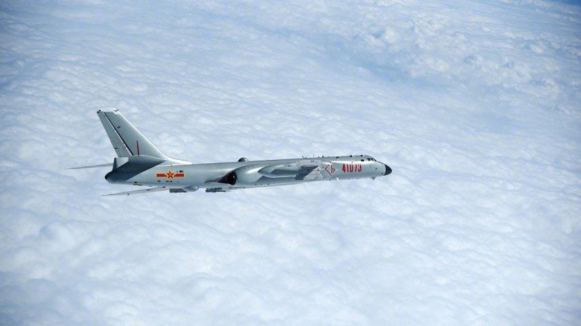 Ту-16 бомбардировщик