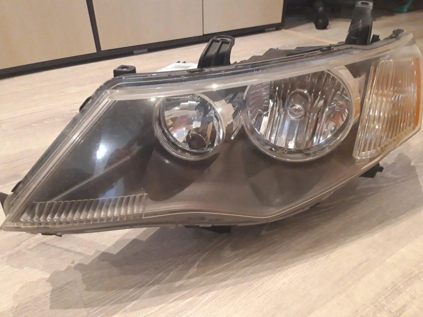 Фара Мицубиси Аутлендер 3