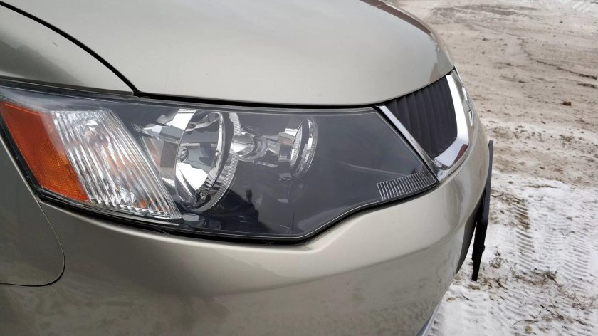 Фары Митсубиси Аутлендер XL 2008