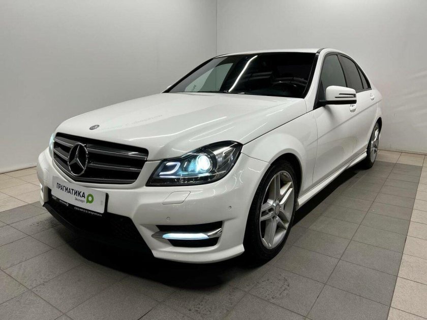 Мерседес Бенц с 180