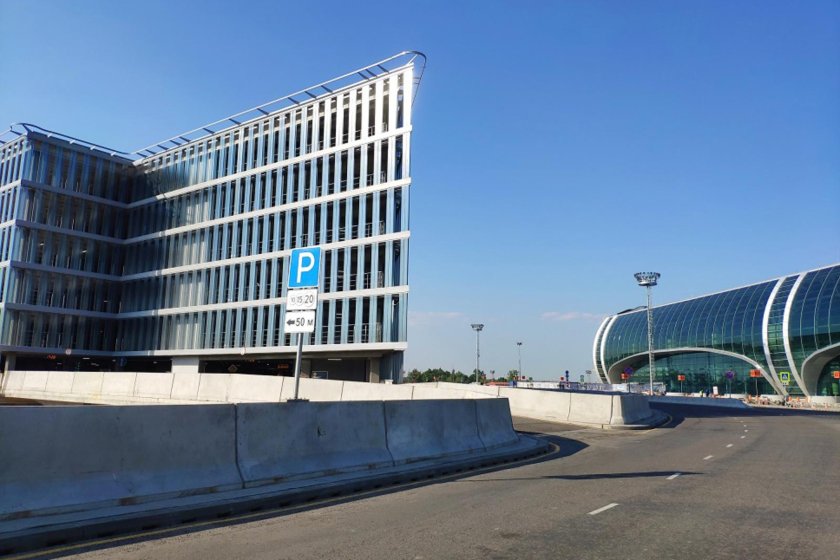 Многоуровневый паркинг аэропорт Домодедово
