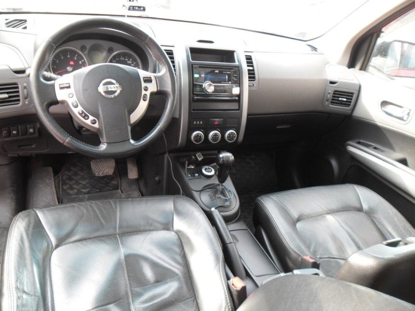 Ниссан х-Трейл т31 автомат салон