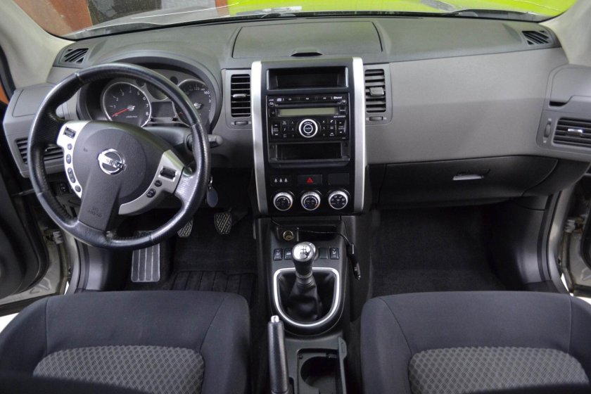 Nissan x-Trail 2007 салон