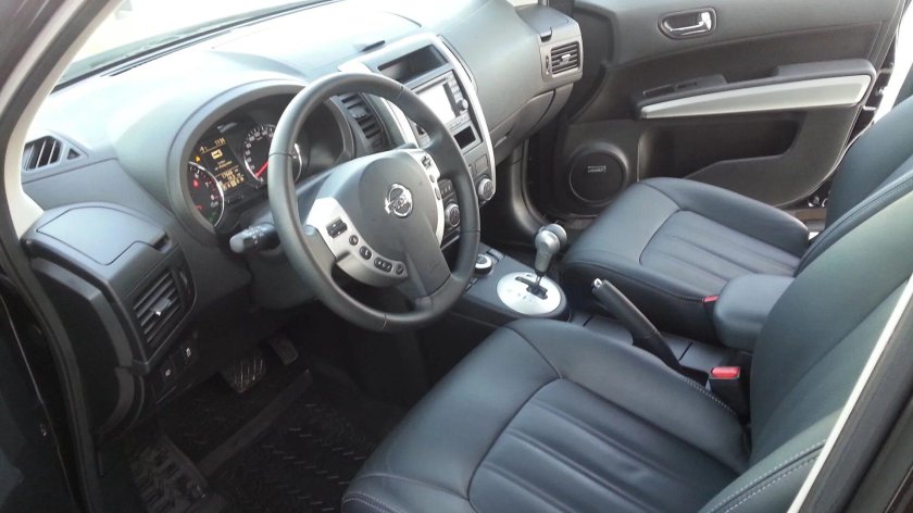 Ниссан икстрейл 2011 салон