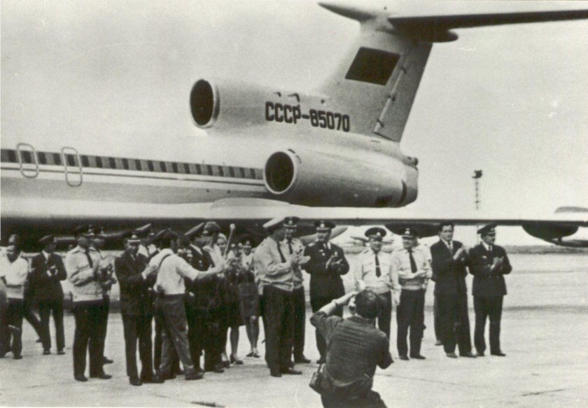 Гражданская Авиация СССР ту 154