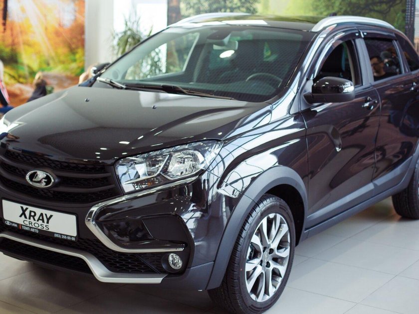 Lada XRAY Cross черный