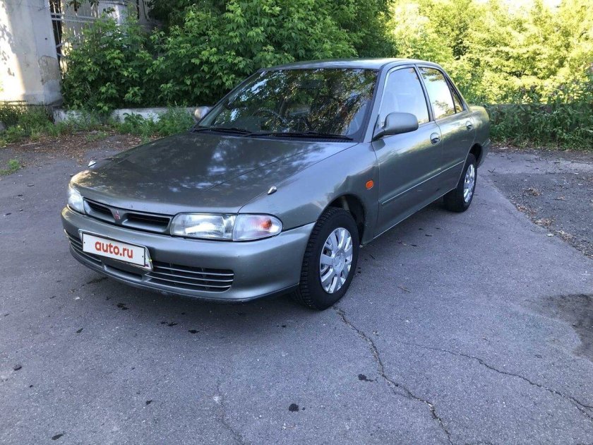 Mitsubishi Lancer vi 1992