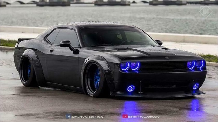 Додж СРТ демон