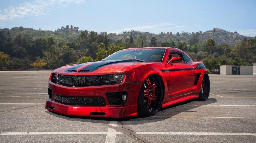 Крутой Шевроле Камаро