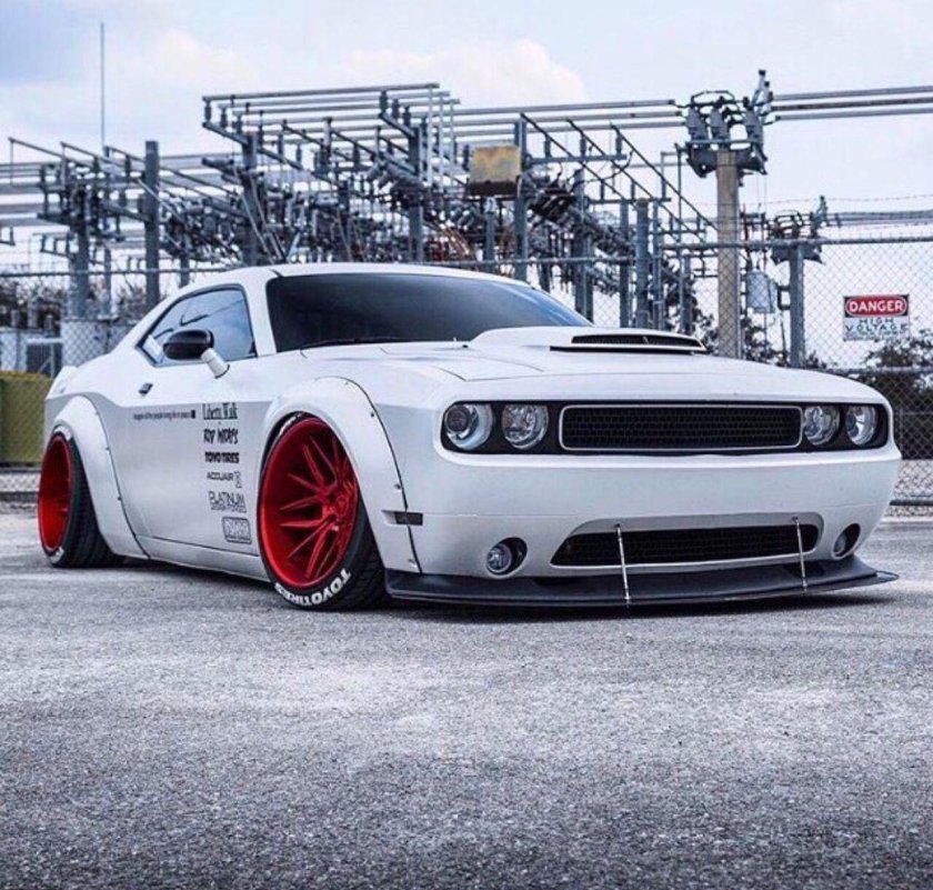 Додж Челленджер JDM