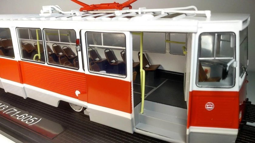 Трамвай КТМ 1/43