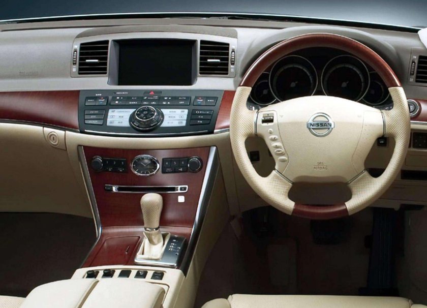 Nissan Fuga 350gt 2005