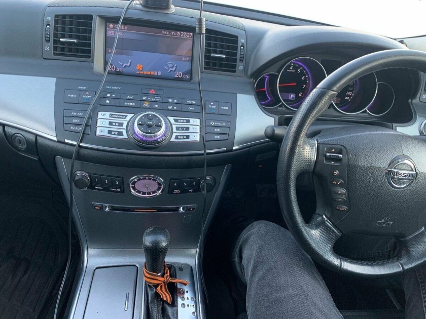 Nissan Fuga 2009 кнопки